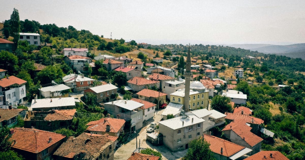 Assos Köyleri: Behramkale'den Babakale'ye Taş Köy Rotası — Assos Gezi Rehberi · Rota İpucu