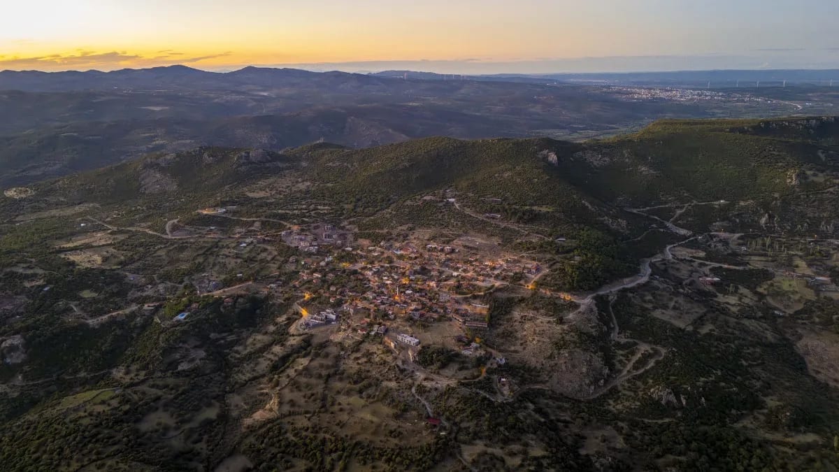 Büyükhusun Köyü Assos Ayvacık