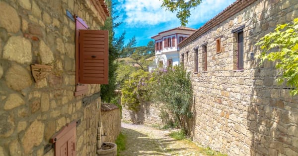 Adatepe Köyü, BM 2026 'En İyi Turizm Köyü' Programında Türkiye'yi Temsil Edecek — Assos Gezi Rehberi Blog · Haber